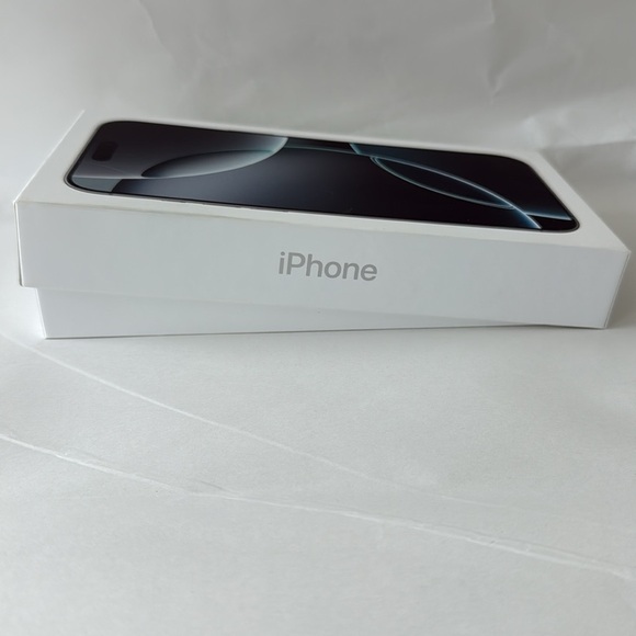 Apple iPhone 16 Pro Max BOX and Apple gift bag. - Picture 4 of 11
